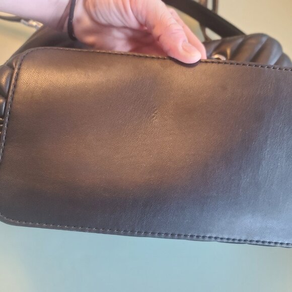 Michael Kors bucket bag - Picture 3 of 5